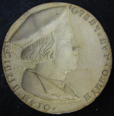P006
<br/>
Portret van een man met hoed
<br/>
<em>anoniem; kopie naar Giulios della Torre (1480-1540)</em>