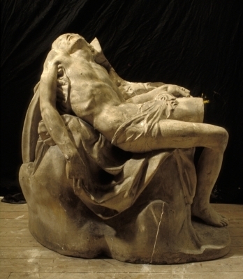 X014
<br/>
Piëta (fragment)
<br/>
<em>anoniem: kopie naar Michelangelo Buonarroti</em>